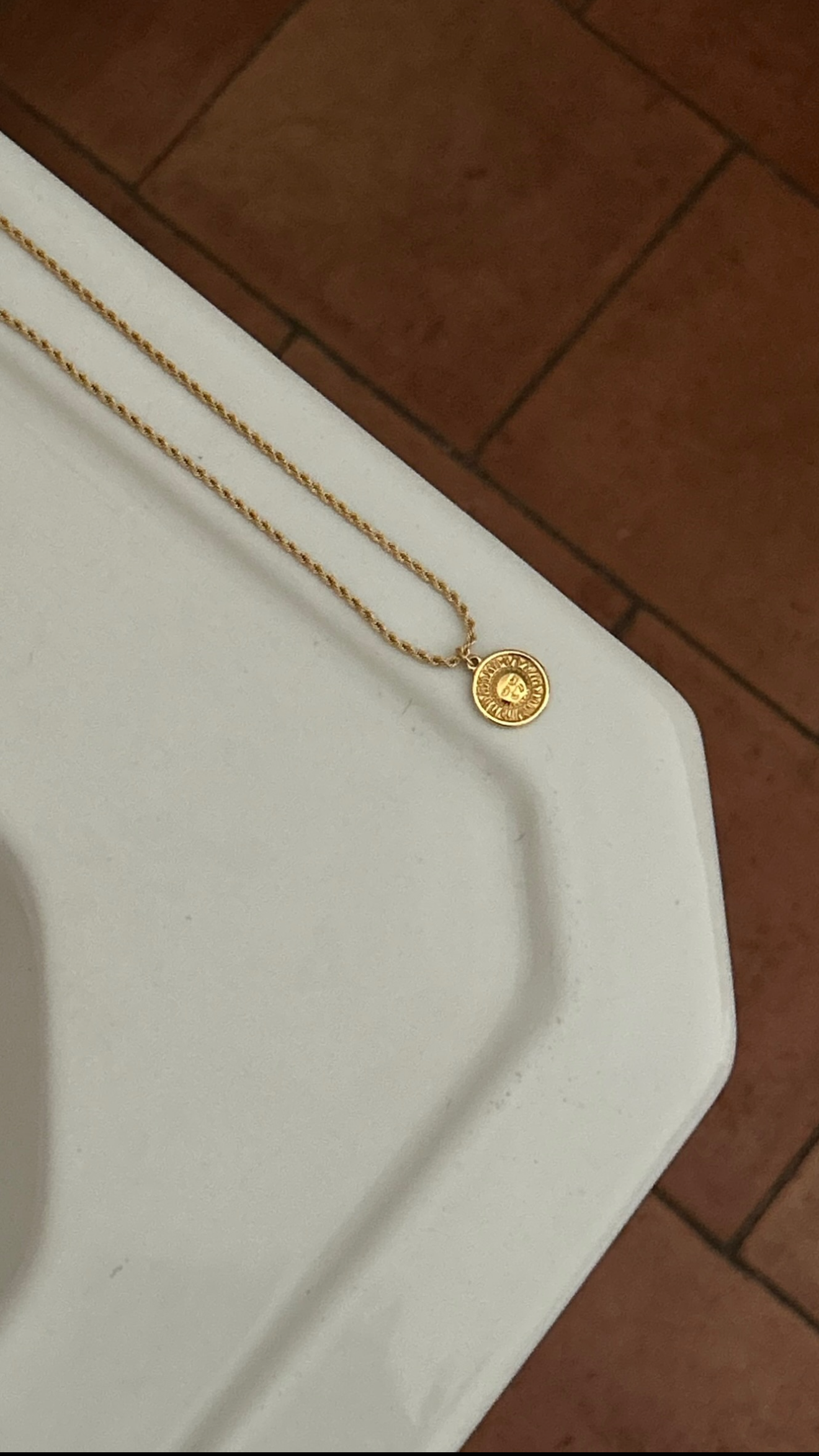 Sol Necklace